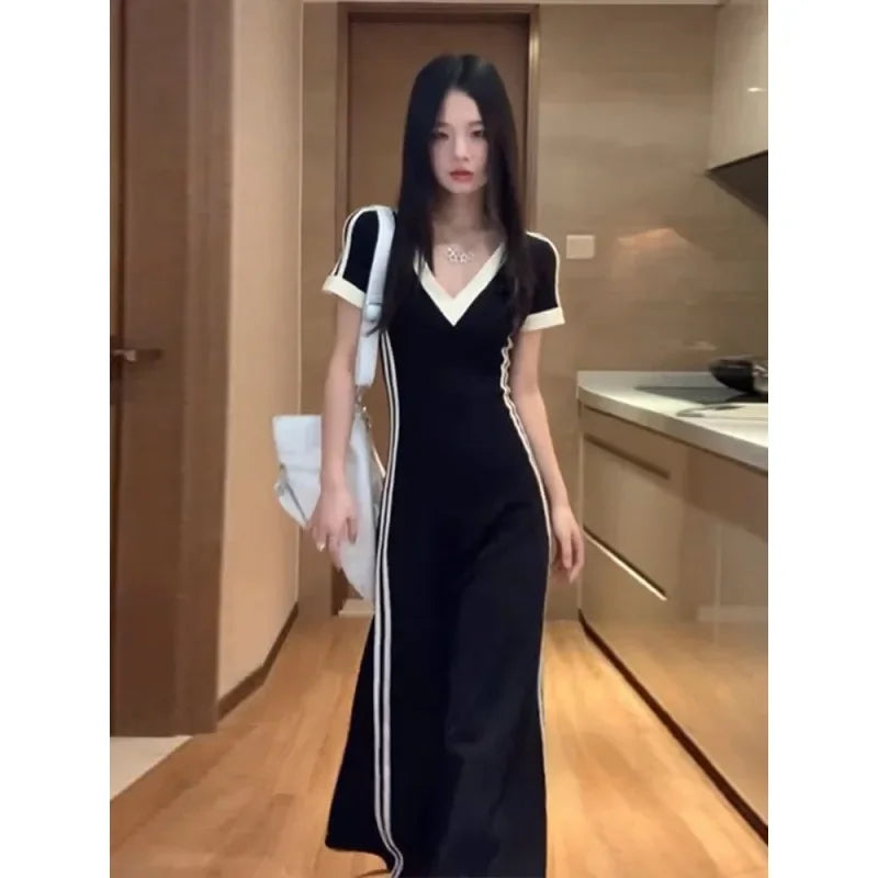 Endearing Charmin V-Neck Color-Blocking Maxi Dress