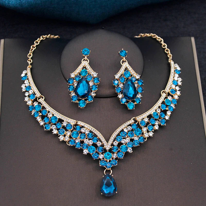 Shimmering Rhinestone Crystal Waterdrop Necklace & Earring Set