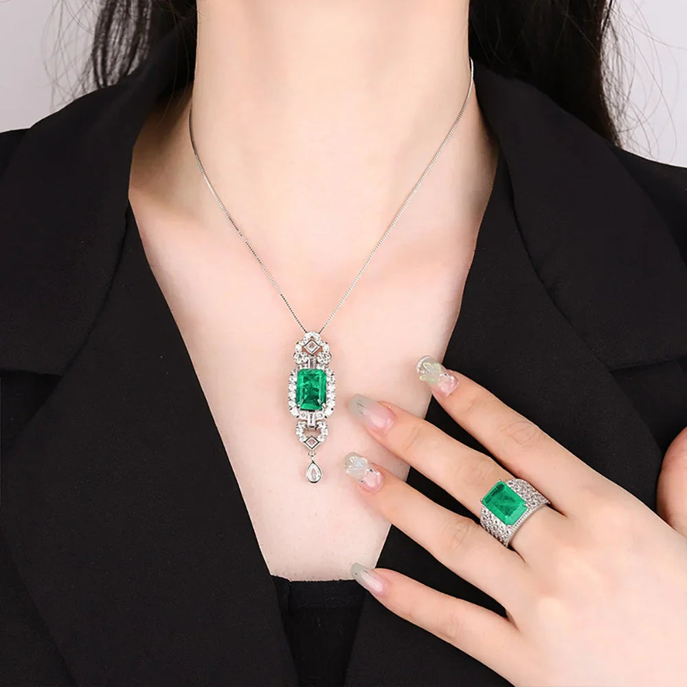 Vintage Emerald Gemstone Pendant Necklace & Ring Jewelry Set