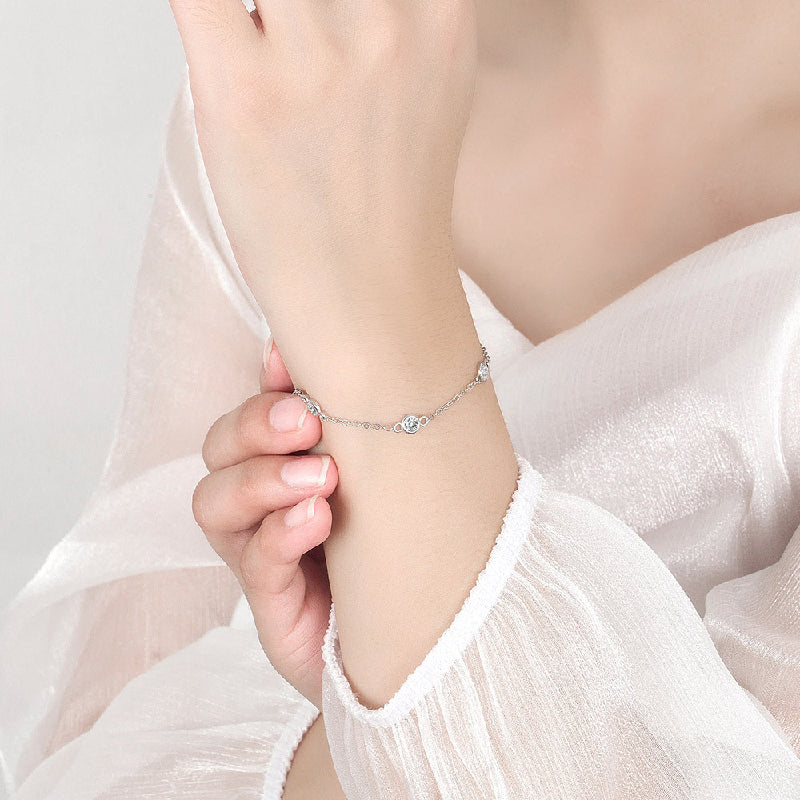 Dainty 925 Sterling Silver Bracelet With Zircon Gemstone.