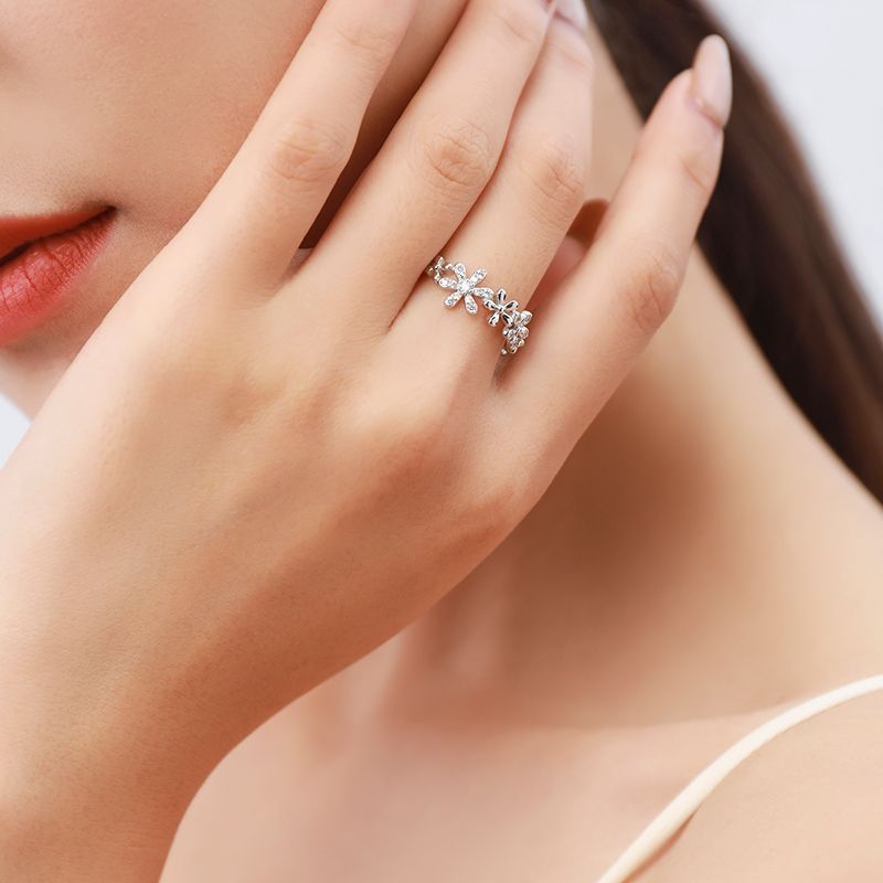 Sterling Silver Daisy Flower CZ Dainty Ring