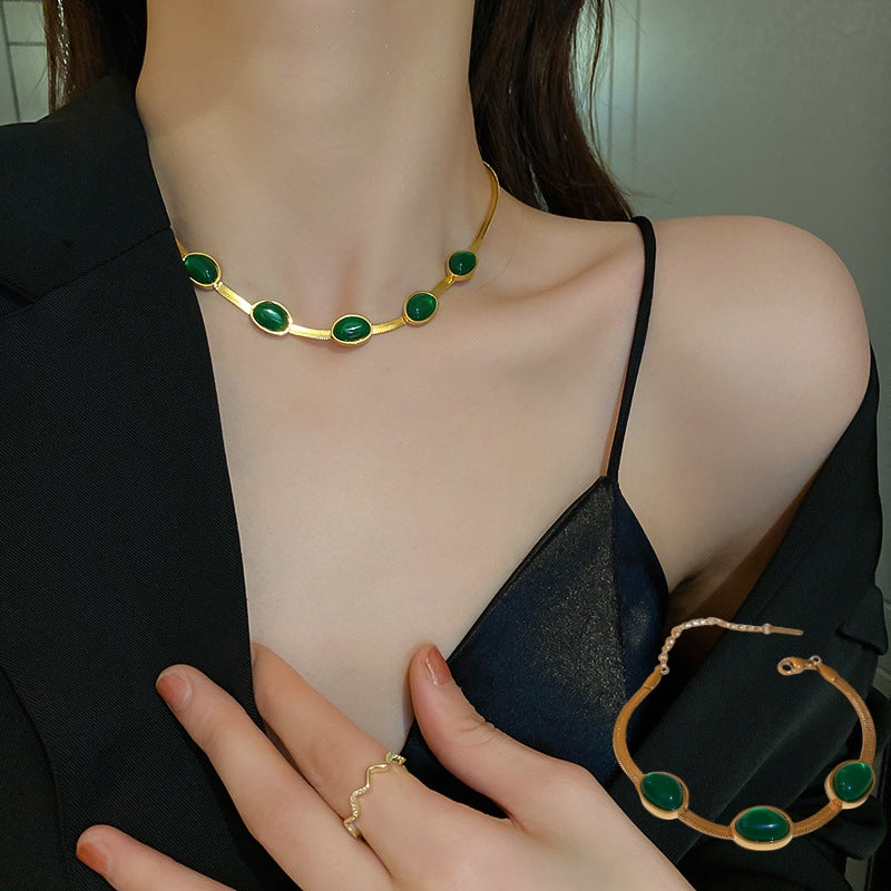 Fashion Jewelry Green Stone Boho Crystal Snake Chain Multilayer Necklace Set.
