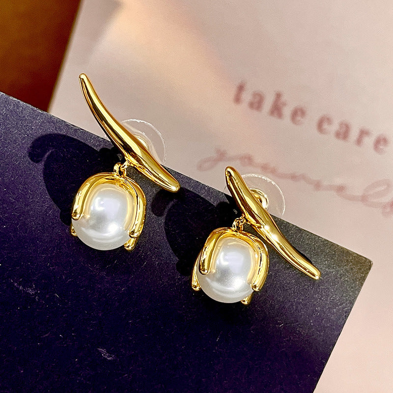 Elegant Design 925 Sterling Silver Gold Overlay Pearl Stud Earrings.