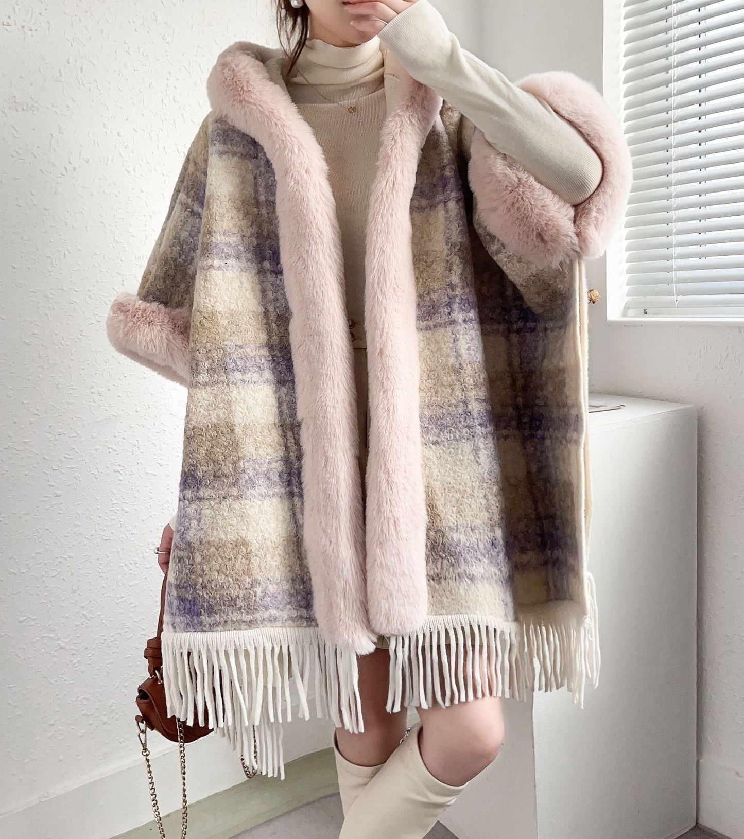 Classy Lady Plaid Pattern Cape Jacket